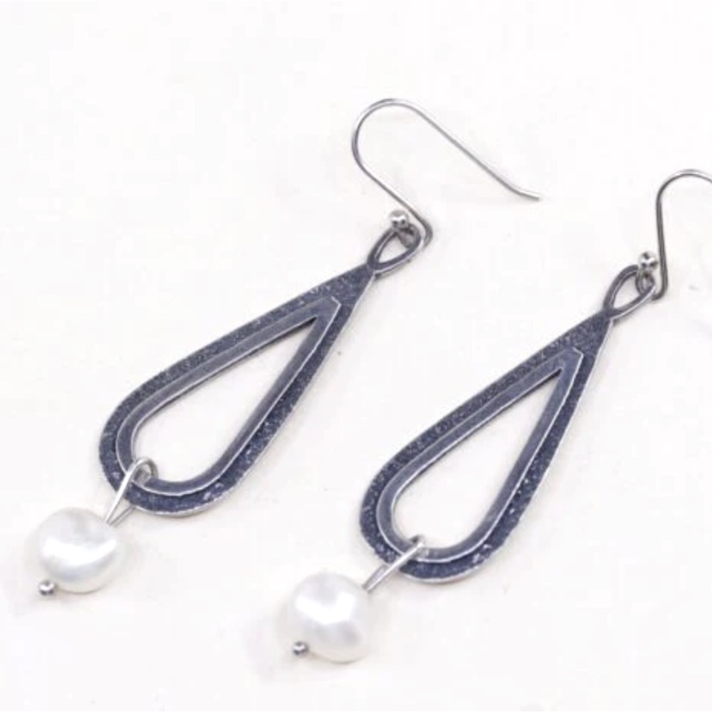 Silpada Vintage Sterling Silver Genuine Pearl Tear Drop Design Earrings - Picture 6 of 8